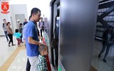 Dân Hà Nội ngỡ ngàng thấy tàu công trình chạy thử trên đường sắt Cát Linh - Hà Đông